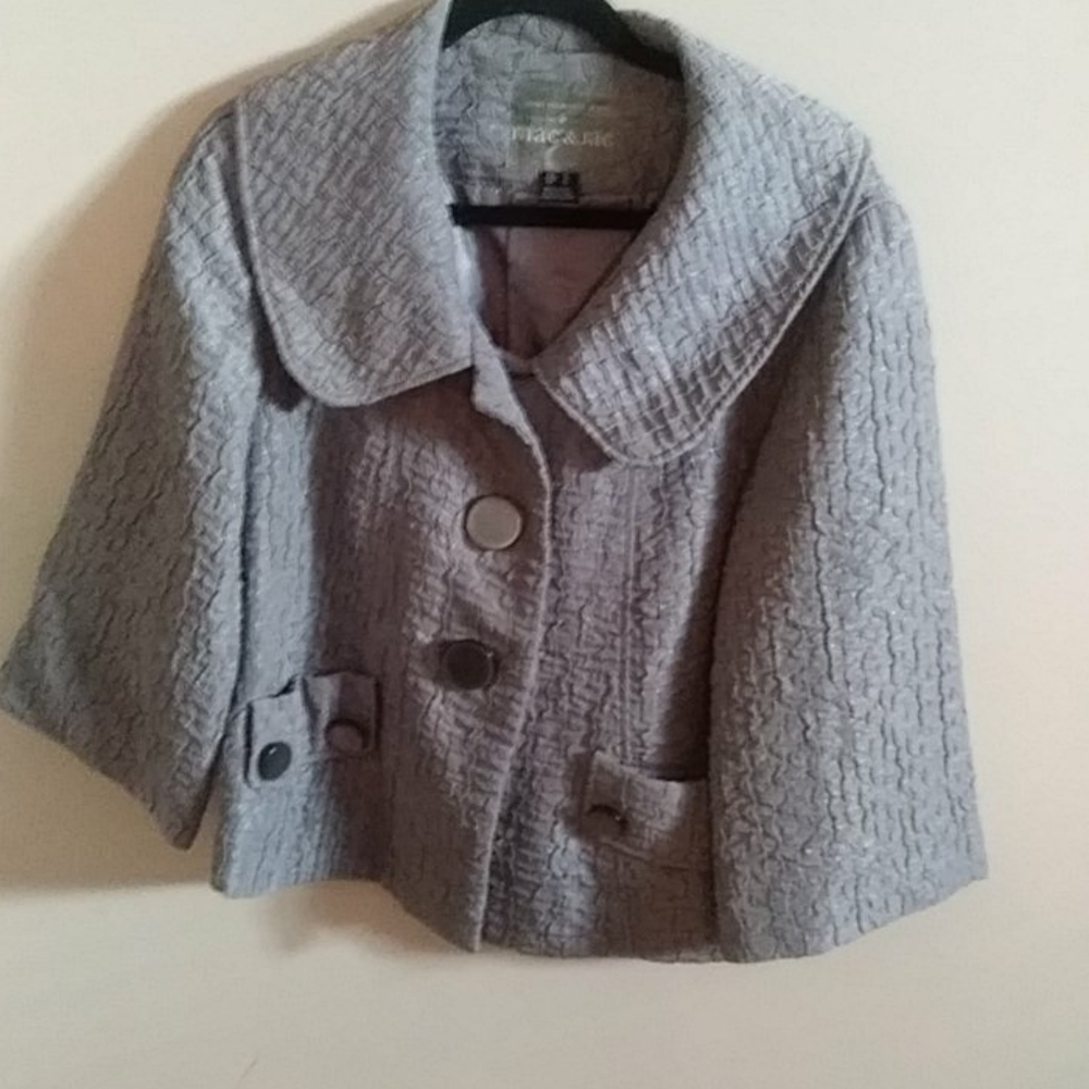 Blazer - Picture 3 of 12